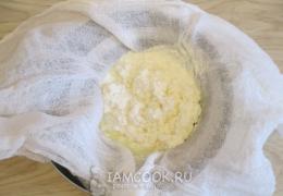 Сир у мультиварці: рецепти приготування з сиру та молока