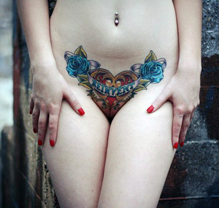 Татуировки на интимных местах.